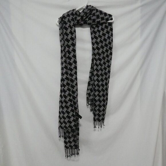 H&M | OS - one size | Sheer Black and Grey Houndstooth Scarf | Fringe Ends - Picture 1 of 10